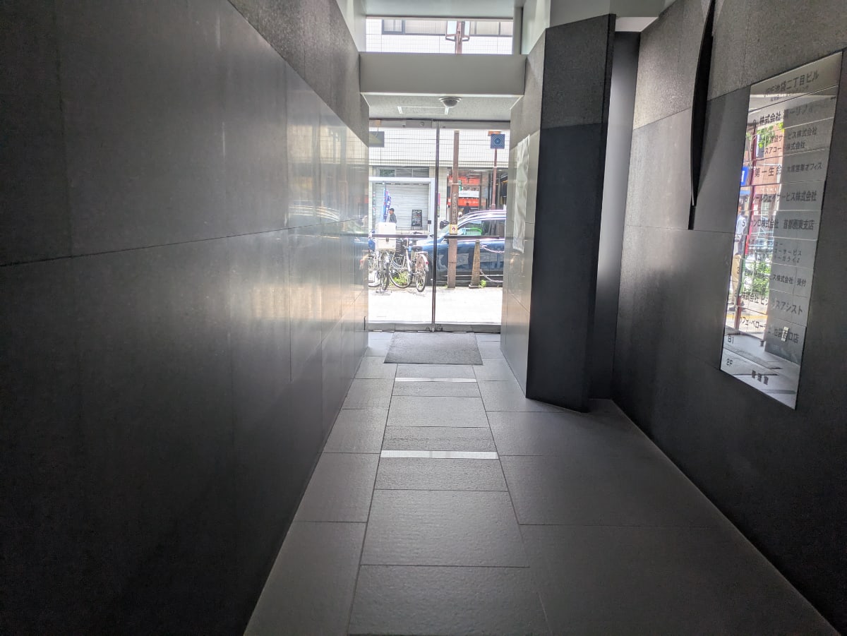 v20251001150706/fresh/building/J00100390366_12