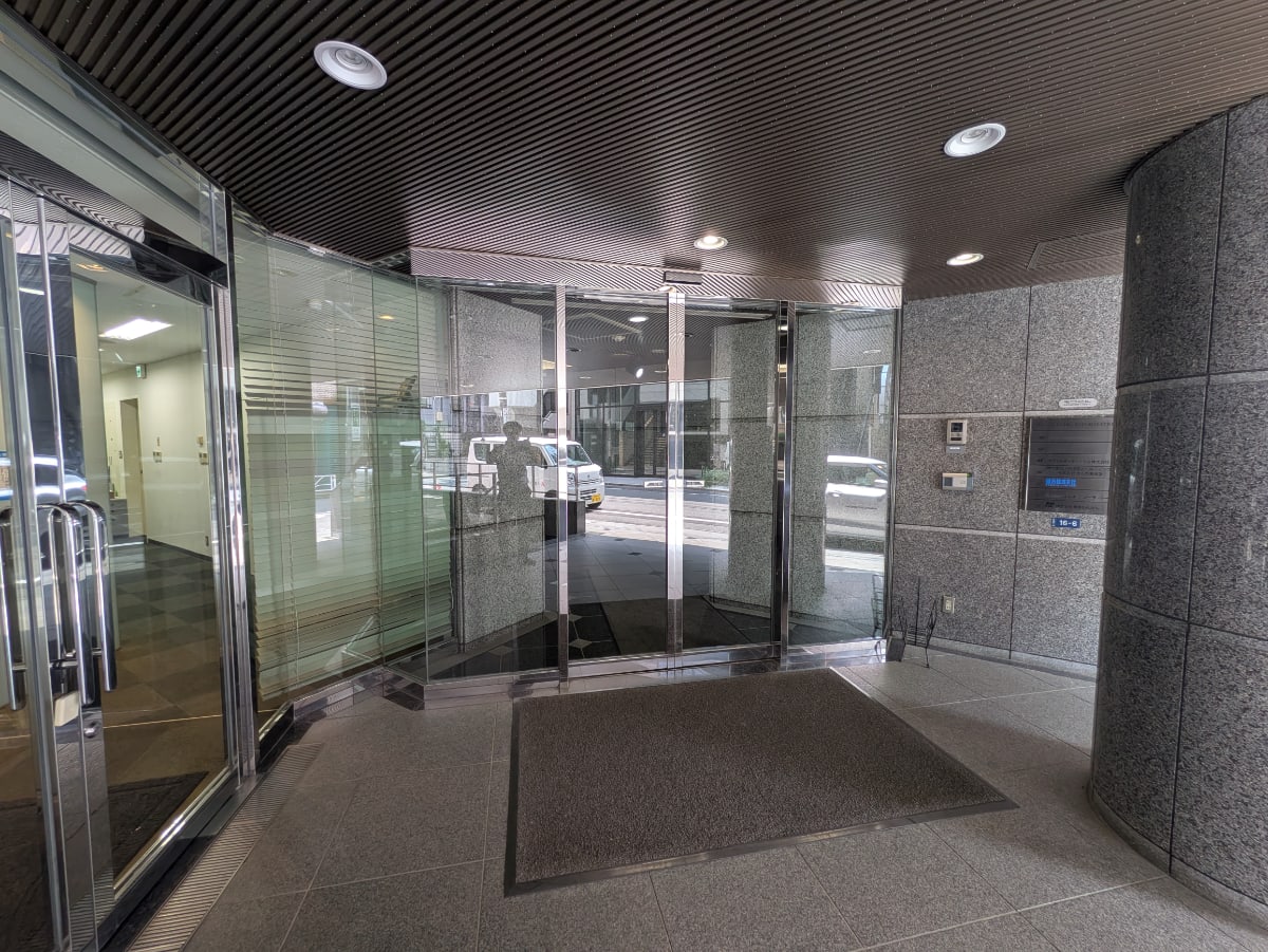 v20251001150706/fresh/building/J00100390586_3