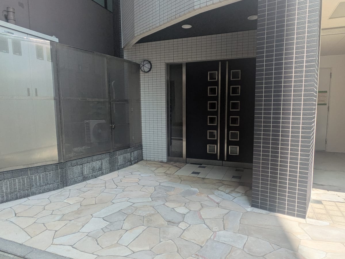 v20251001150706/fresh/building/J00100393966_3