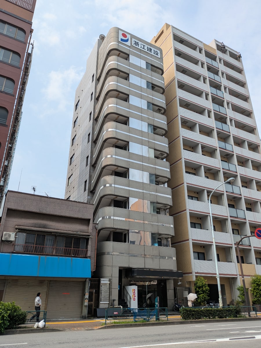 v20251001150706/fresh/building/J00100393973_7