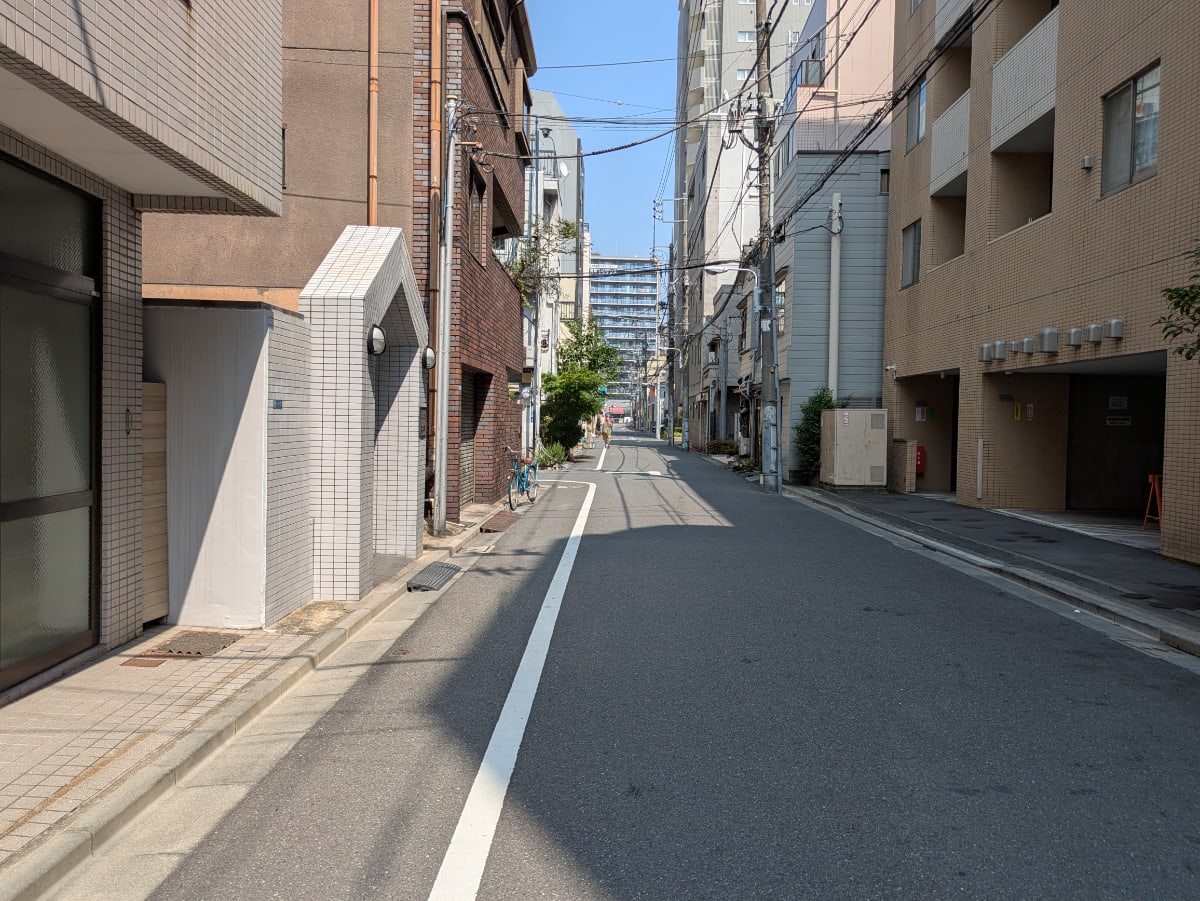 v20251001150706/fresh/building/J00100401790_10