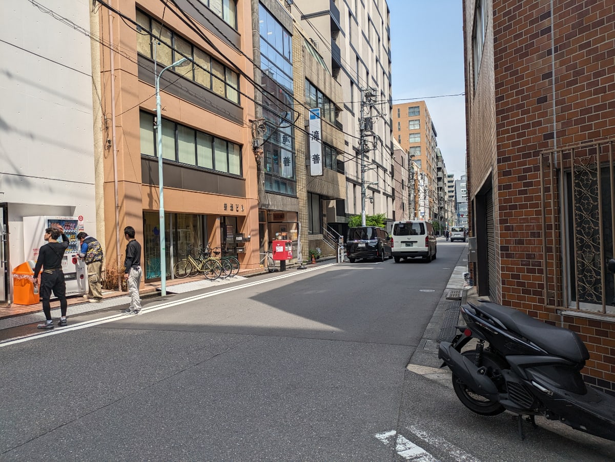 v20251001150706/fresh/building/J00100402636_14