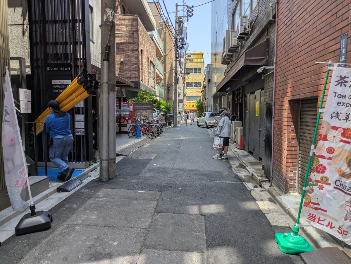 v20251001150706/fresh/building/J00100403073_11