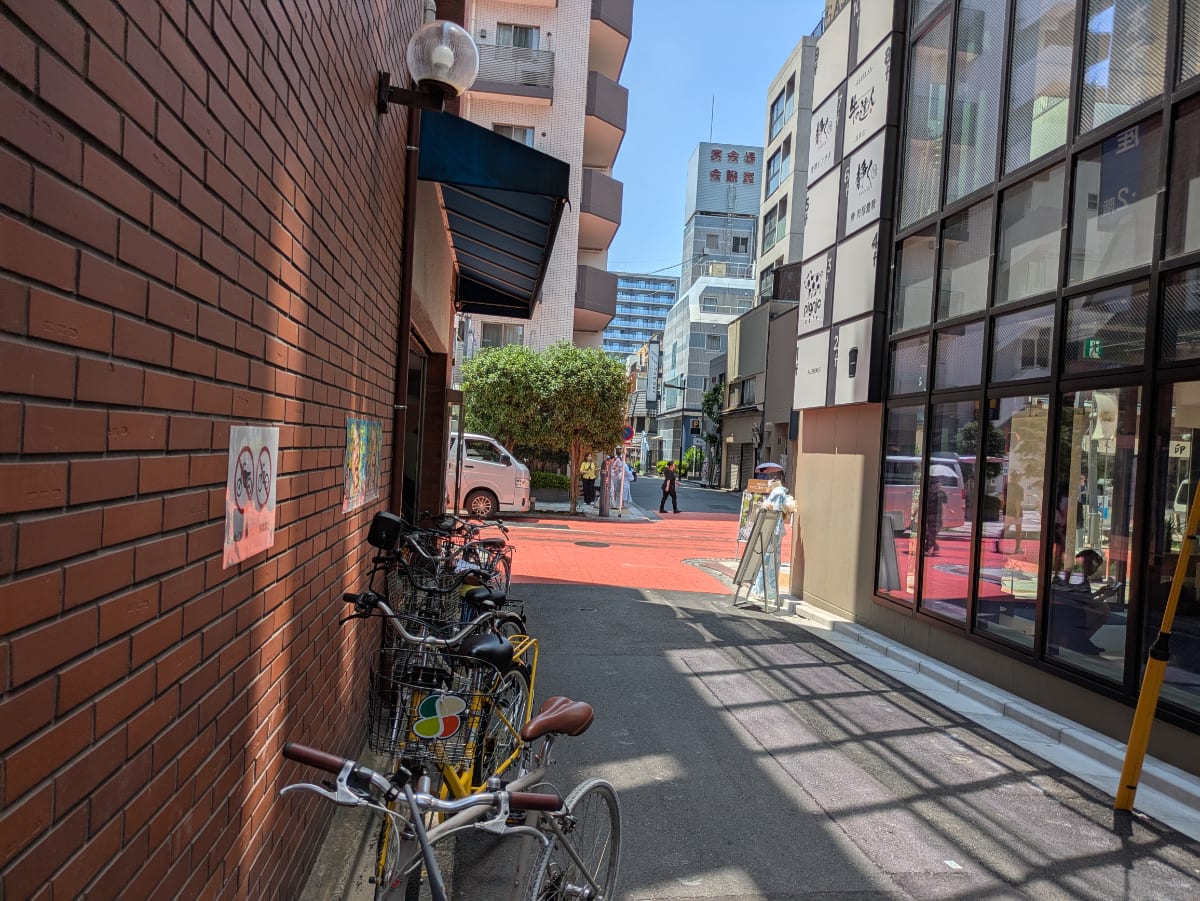 v20251001150706/fresh/building/J00100403073_2