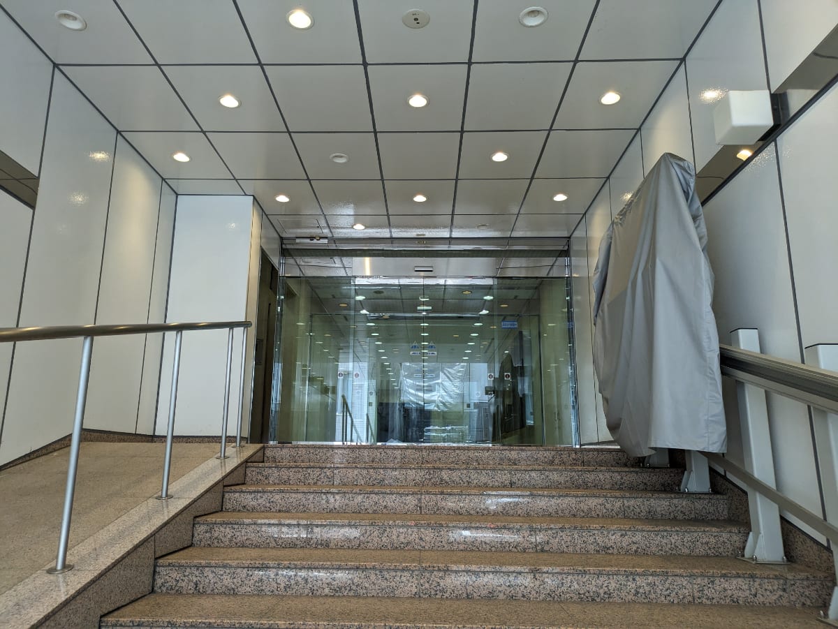 v20251001150706/fresh/building/J00100404315_19
