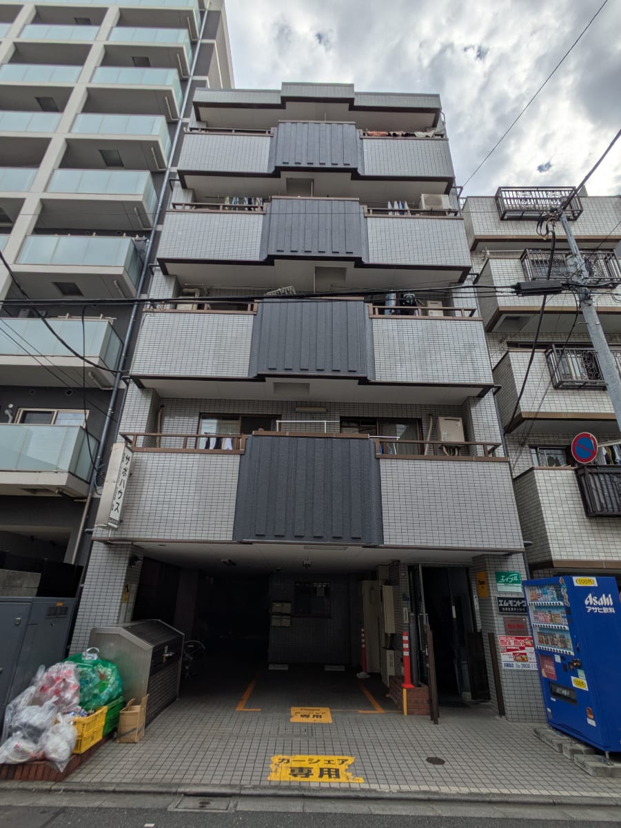 v20251001150706/fresh/building/J00100405714_7