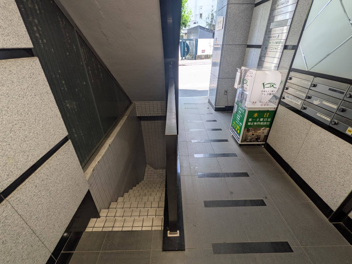 v20251001150706/fresh/building/J00100408732_11