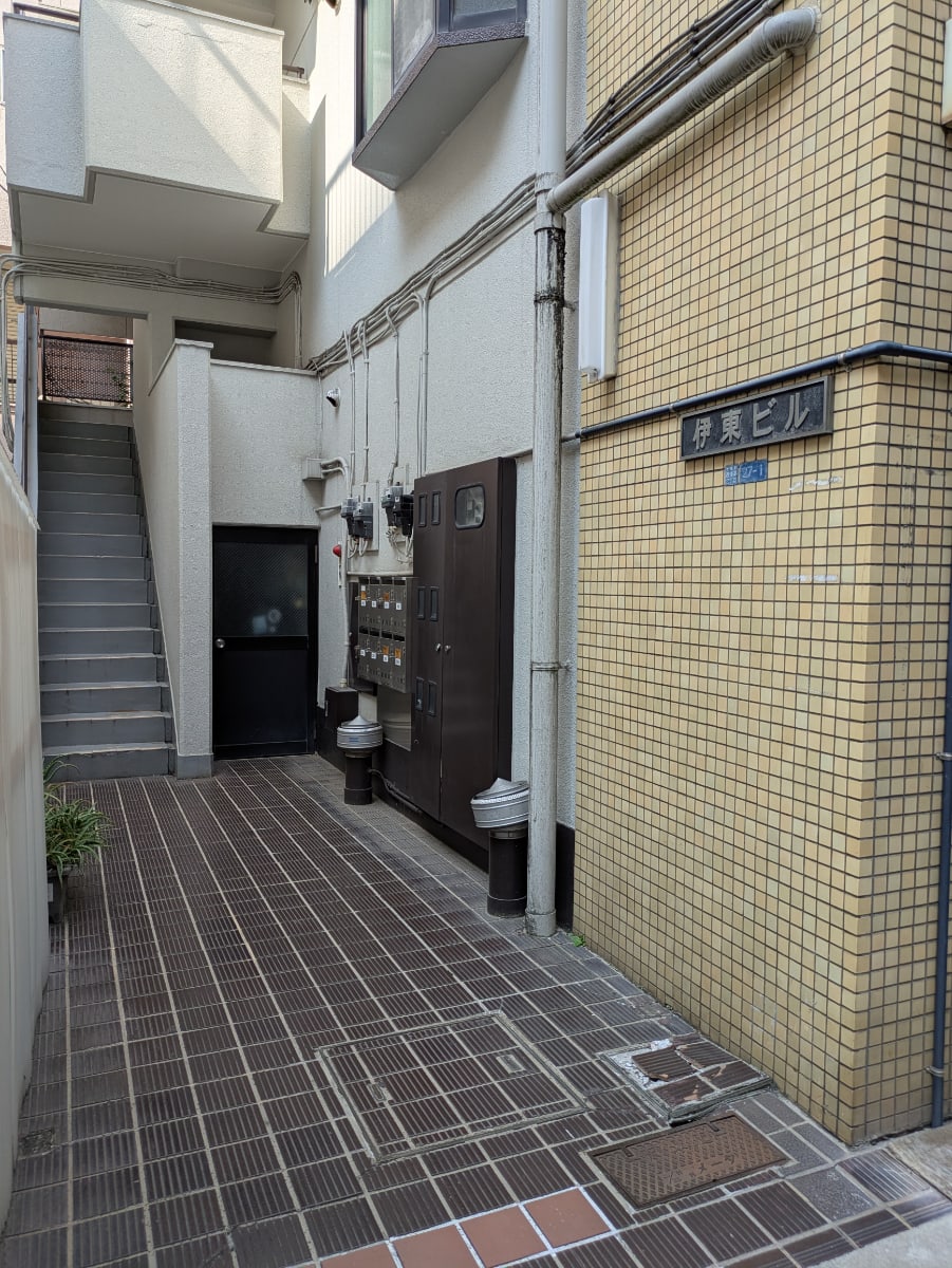 v20251001150706/fresh/building/J00100416542_3
