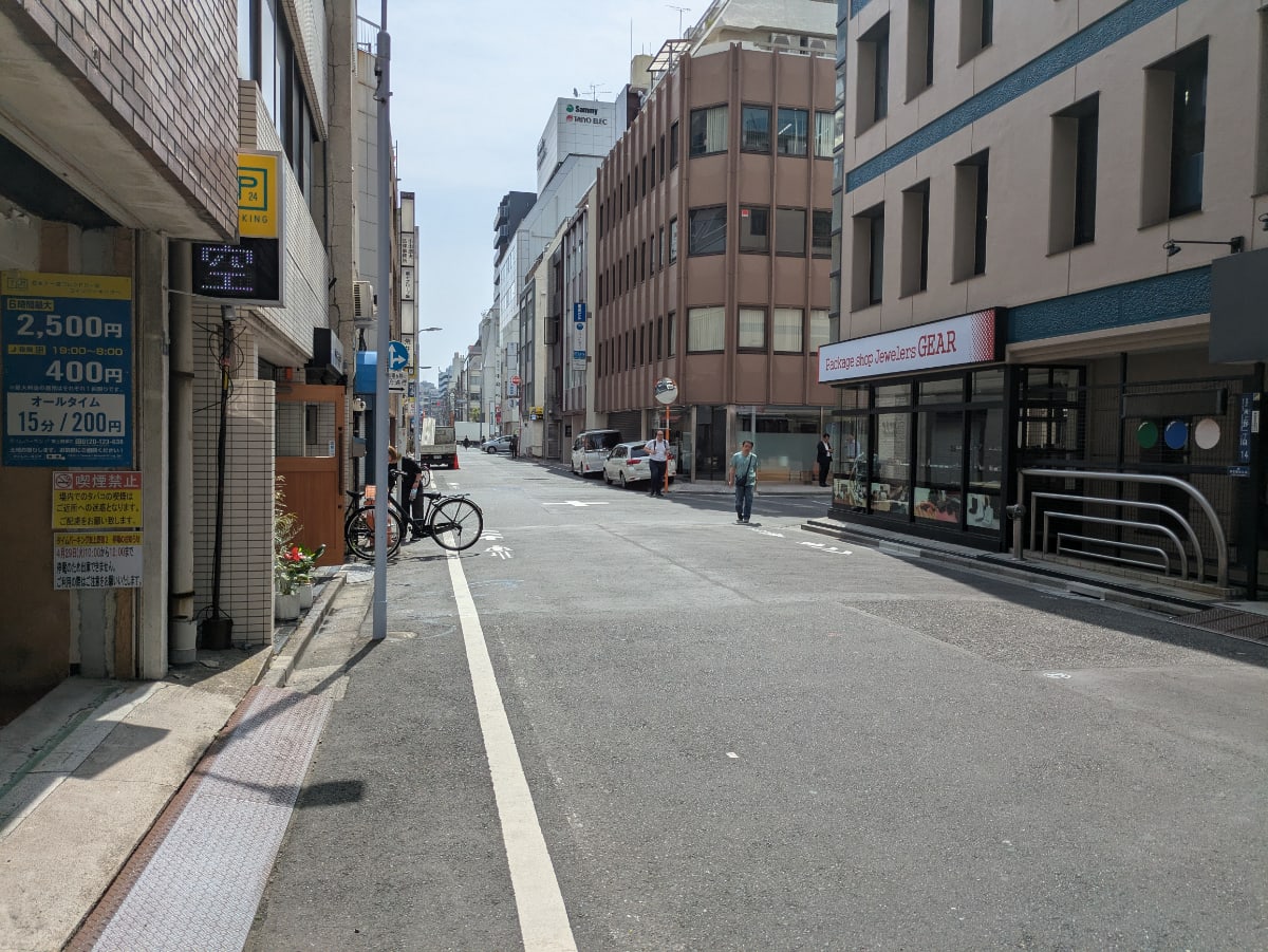 v20251001150706/fresh/building/J00100421251_2