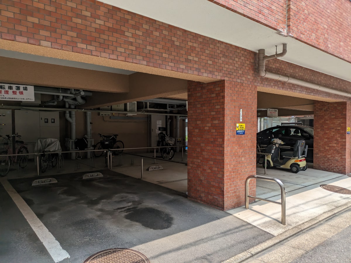 v20251001150706/fresh/building/J00100442670_9
