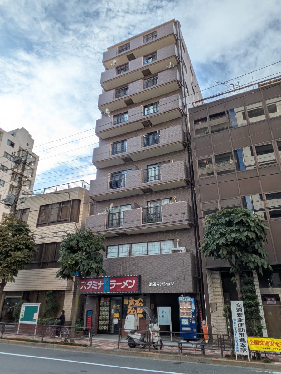 v20251001150706/fresh/building/J00100457818_7