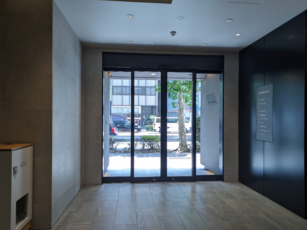 v20251001150706/fresh/building/J00100464947_14