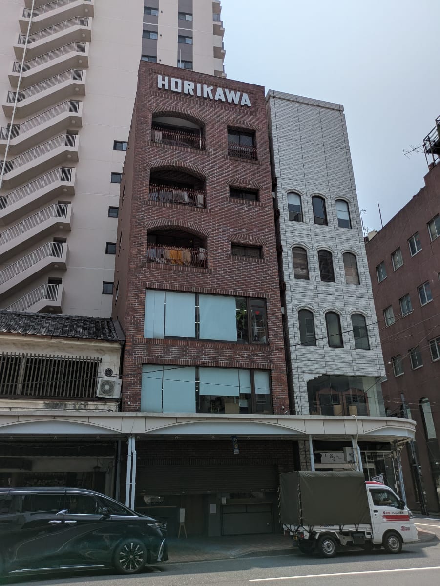 v20251001150706/fresh/building/J00100478795_6