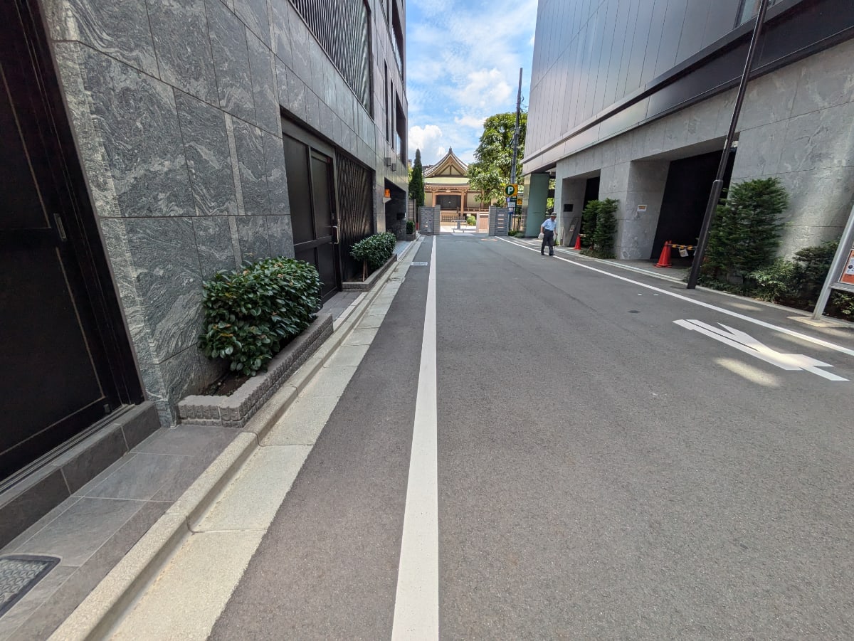 v20251001150706/fresh/building/J00100493435_14