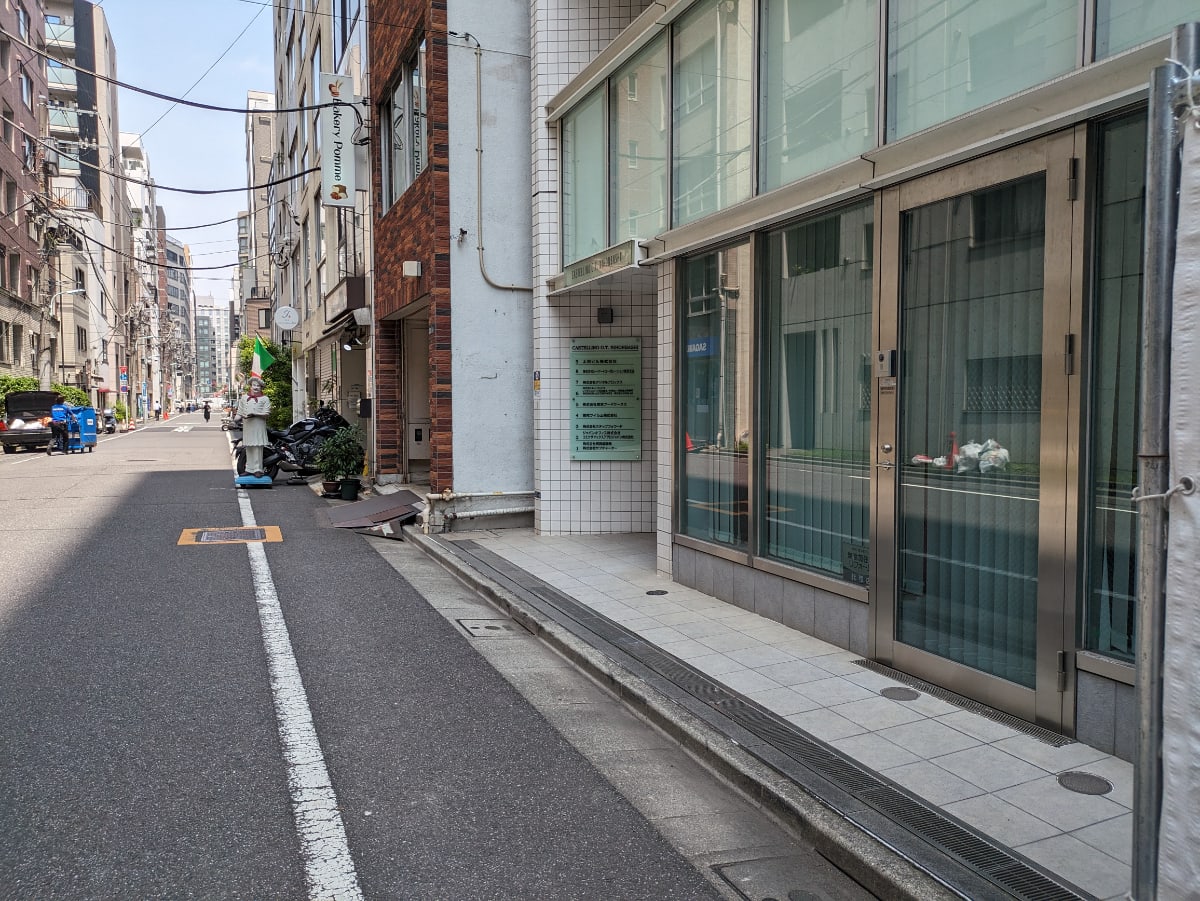 v20251001150706/fresh/building/J00100496795_11