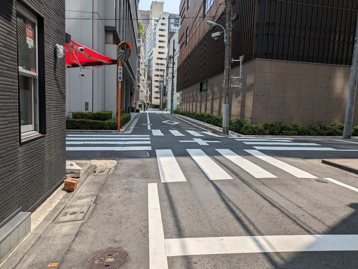 v20251001150706/fresh/building/J00100513500_2