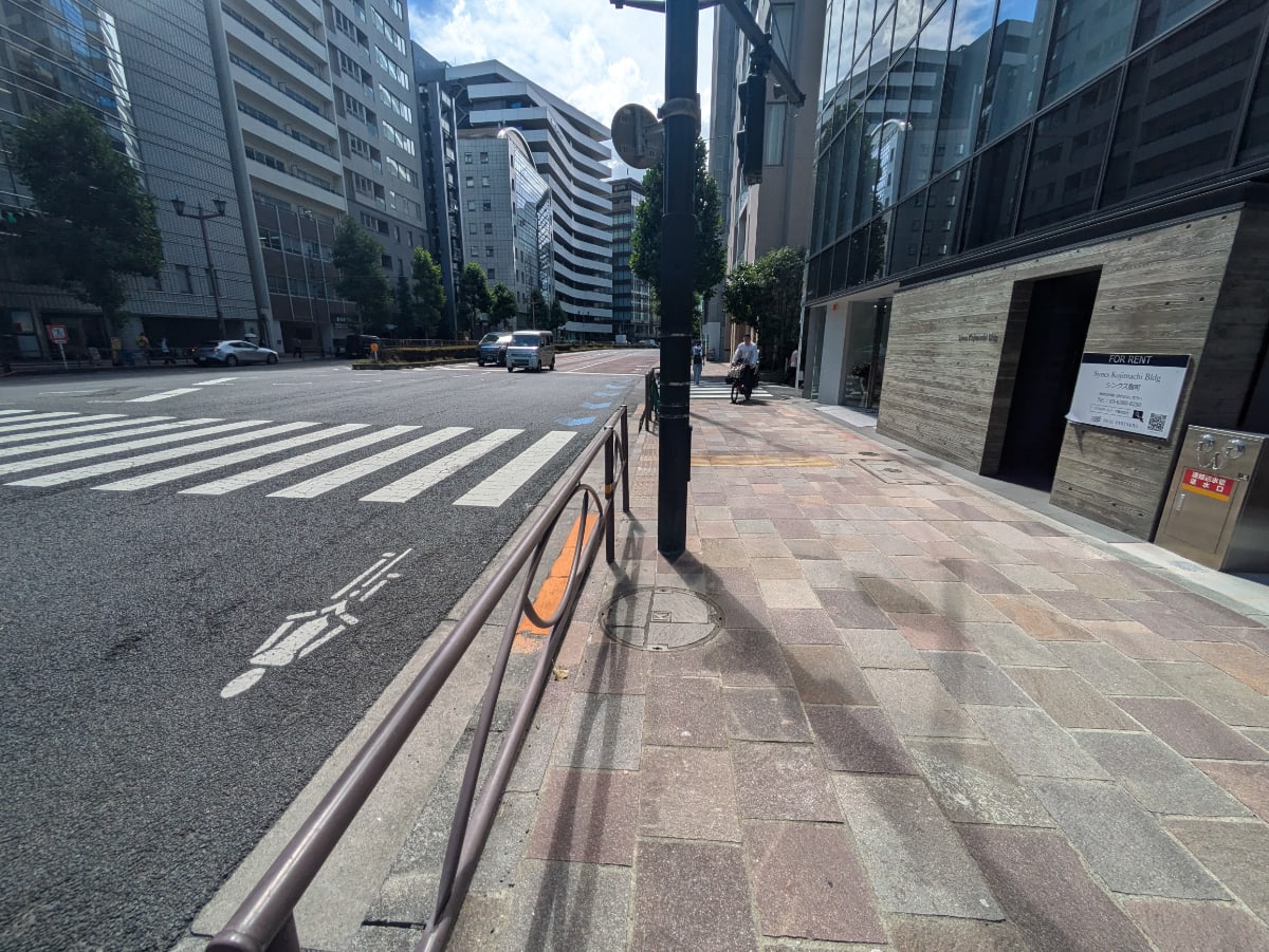 v20251001150706/fresh/building/J00100608056_2