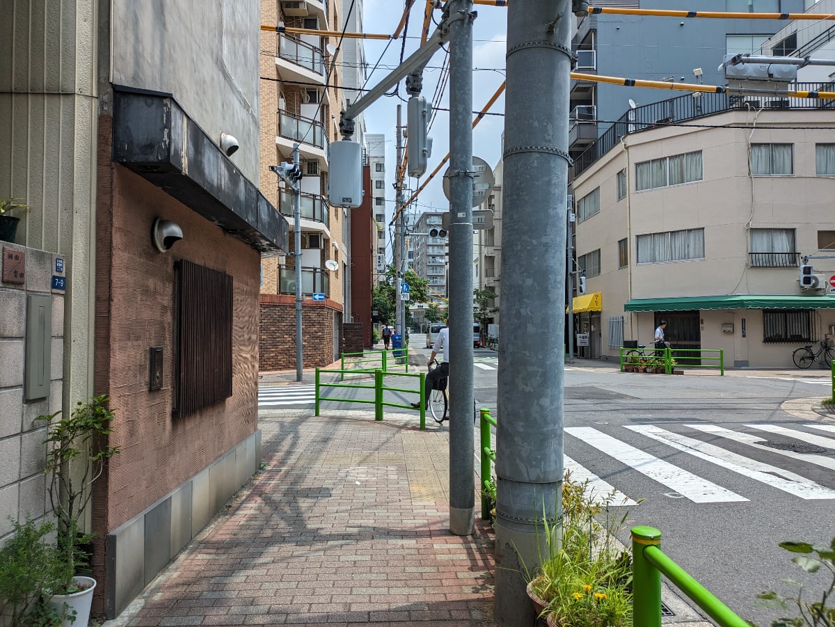 v20251001150706/fresh/building/J00100608189_13