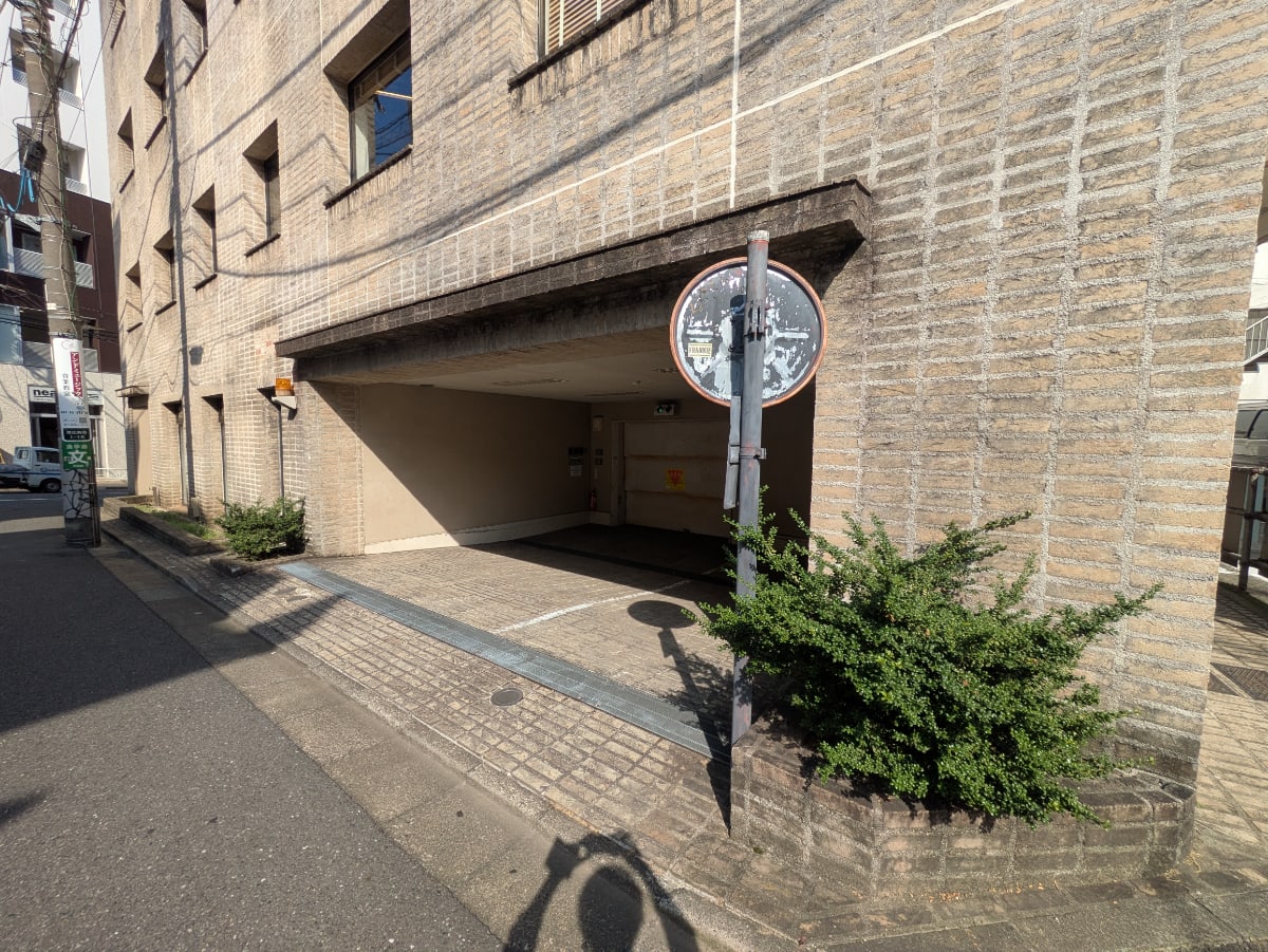v20251003033705/fresh/building/J00100356655_6