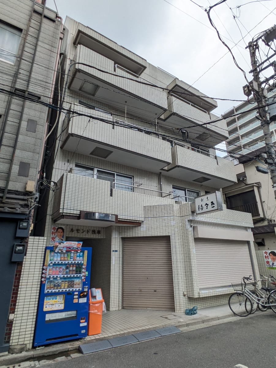 v20251003033705/fresh/building/J00100362324_8