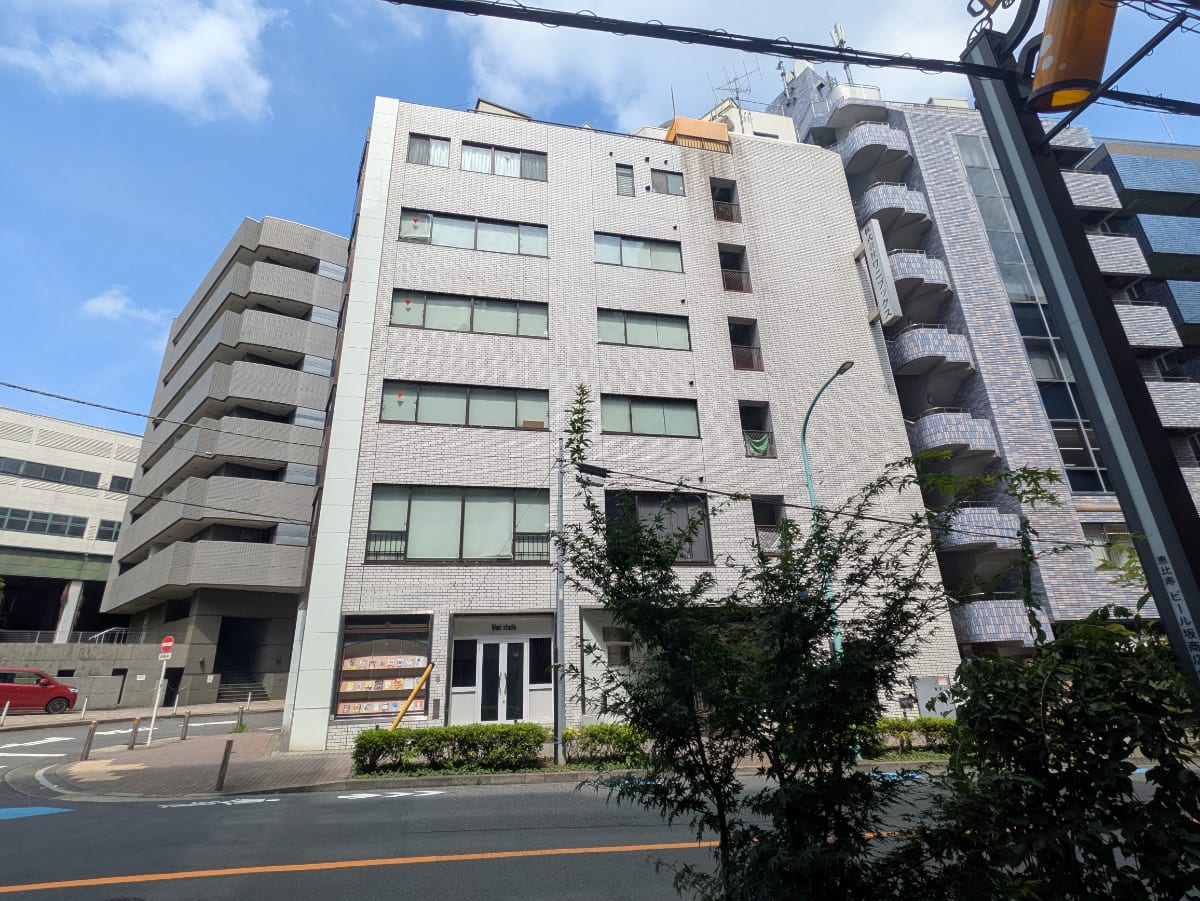 v20251003033705/fresh/building/J00100364320_8