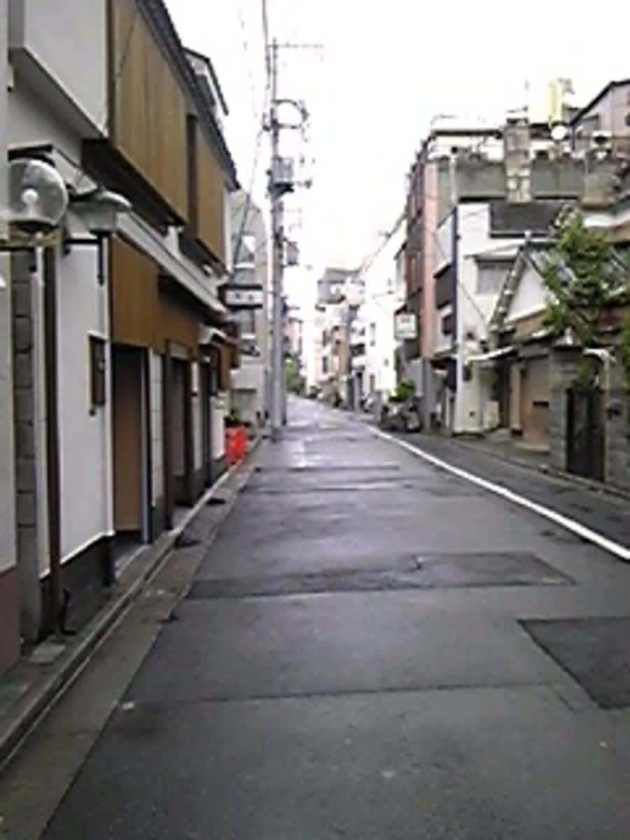 v20251003033705/fresh/building/J00100370740_2