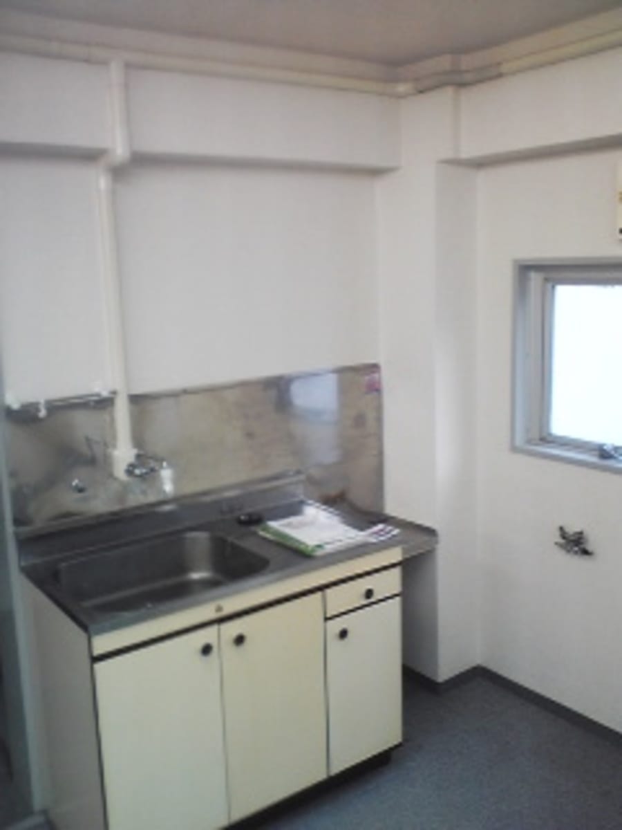 v20251003033705/fresh/building/J00100374242_8