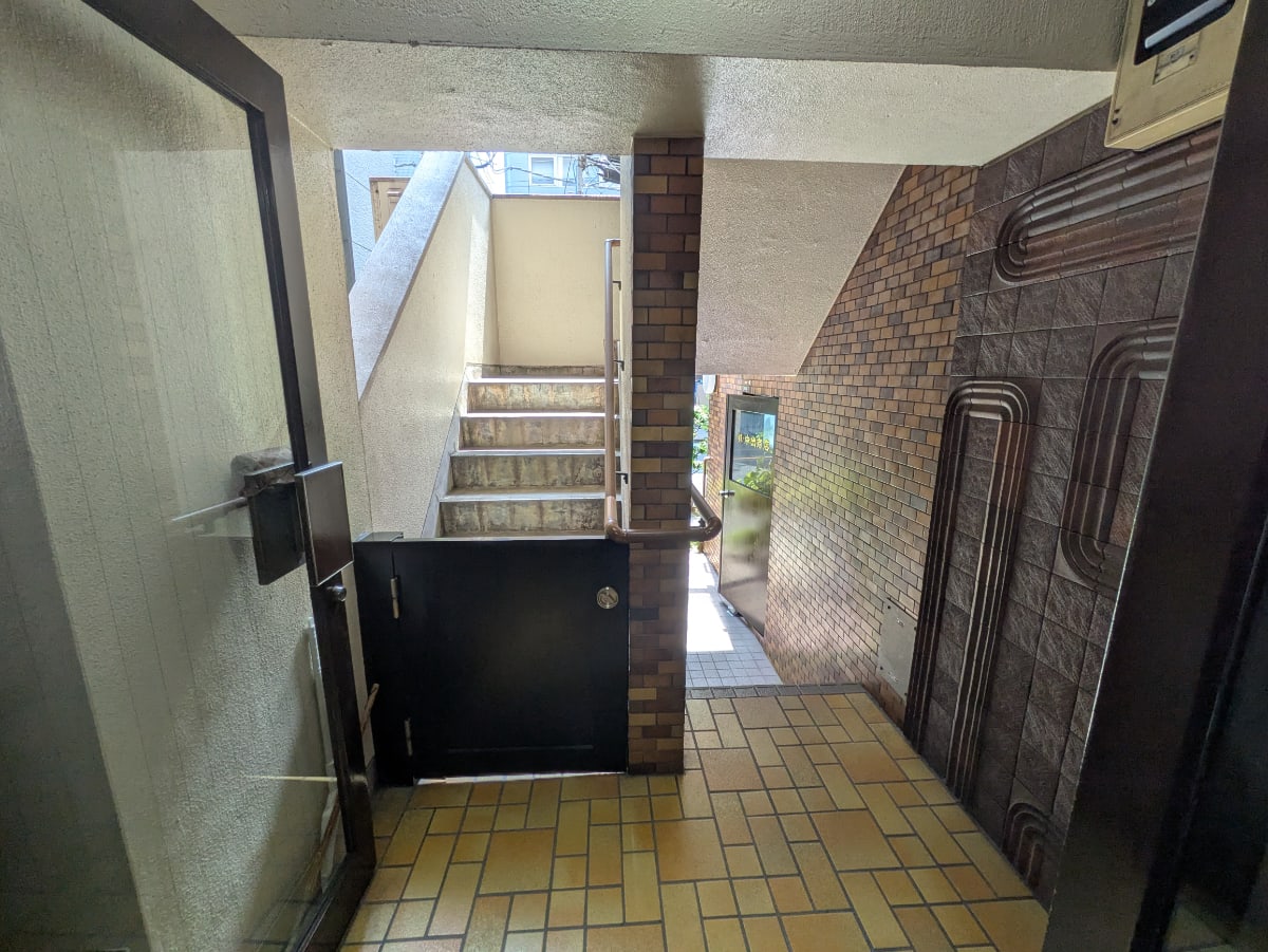 v20251003033705/fresh/building/J00100377672_14