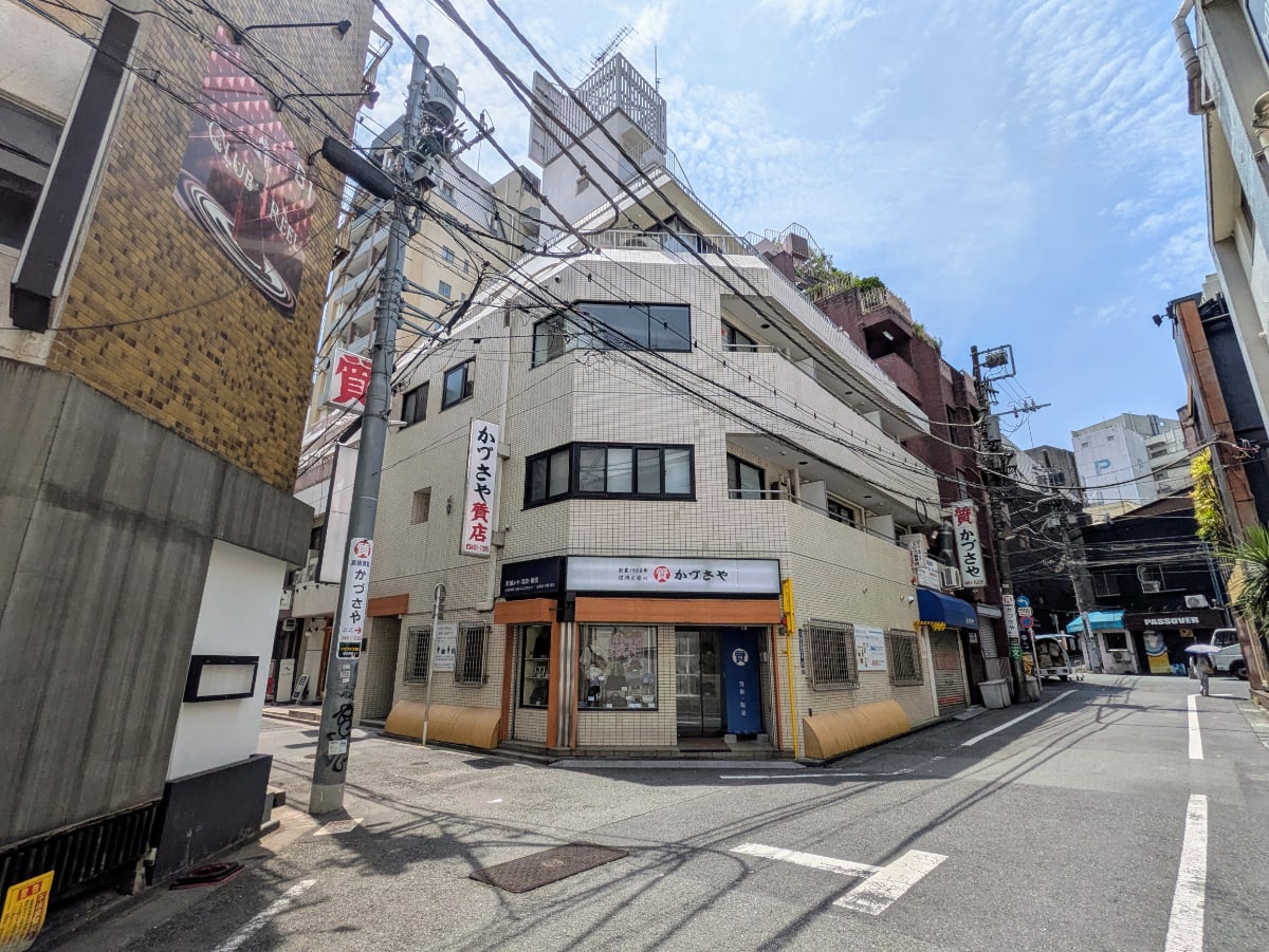 v20251003033705/fresh/building/J00100378083_1