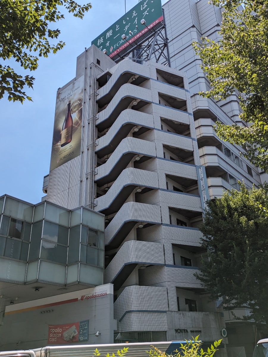 v20251003033705/fresh/building/J00100378369_1