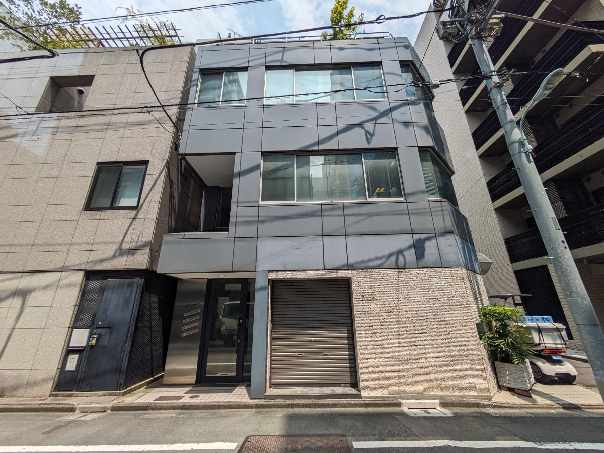 v20251003033705/fresh/building/J00100379976_1
