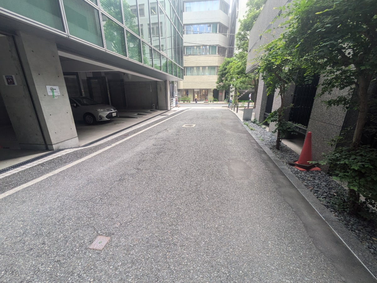 v20251003033705/fresh/building/J00100380215_10