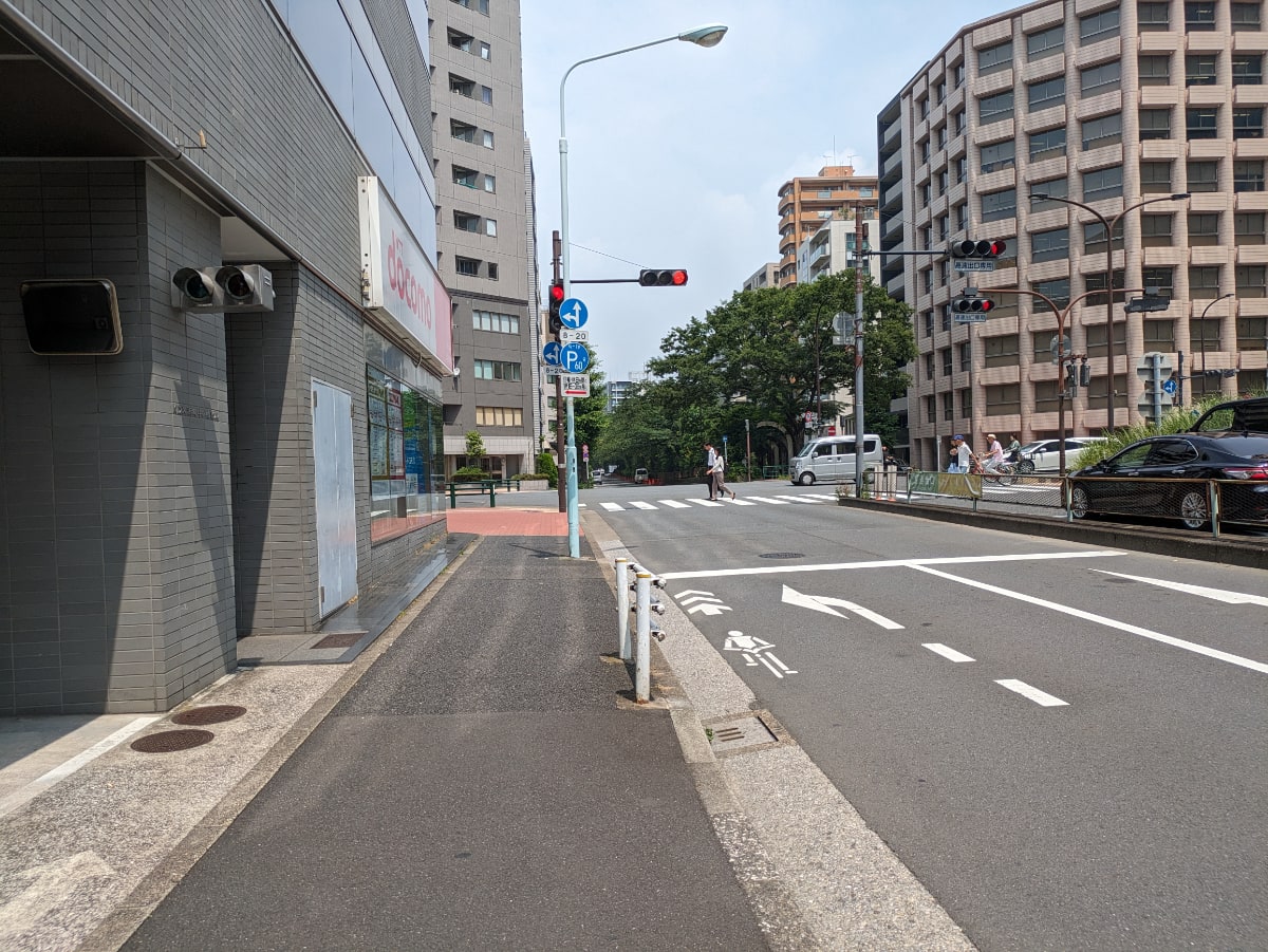 v20251003033705/fresh/building/J00100383303_14