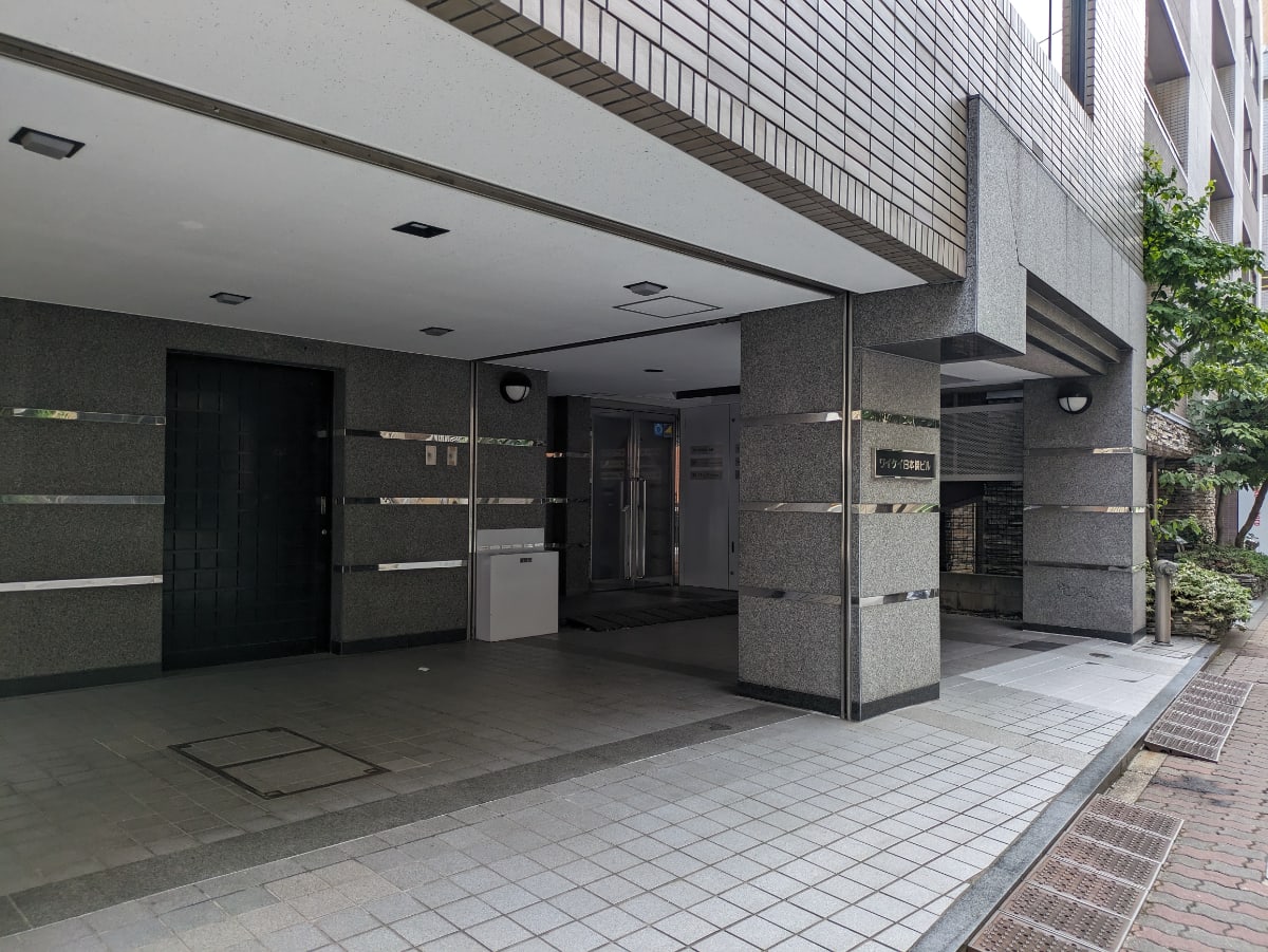 v20251003033705/fresh/building/J00100383320_10