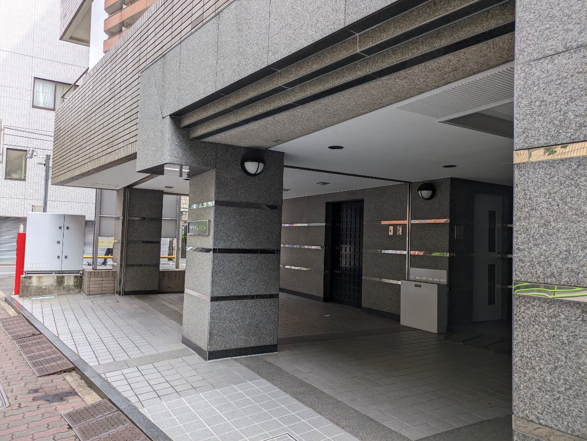 v20251003033705/fresh/building/J00100383320_11