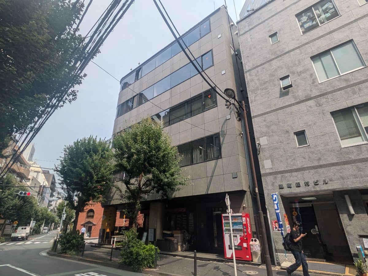 v20251003033705/fresh/building/J00100383994_10