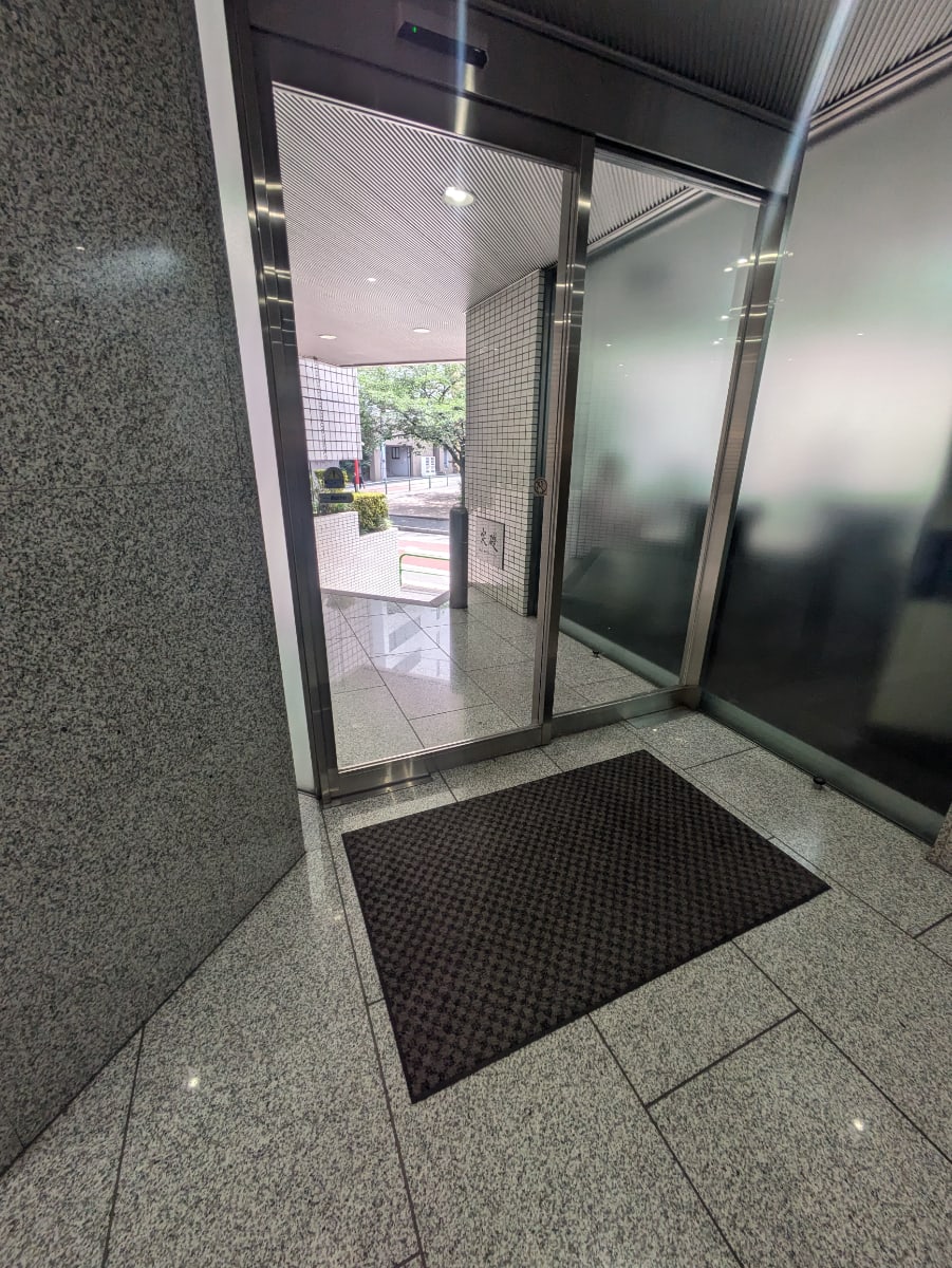 v20251003033705/fresh/building/J00100384005_9