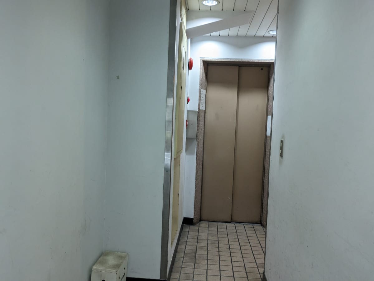 v20251003033705/fresh/building/J00100385654_12