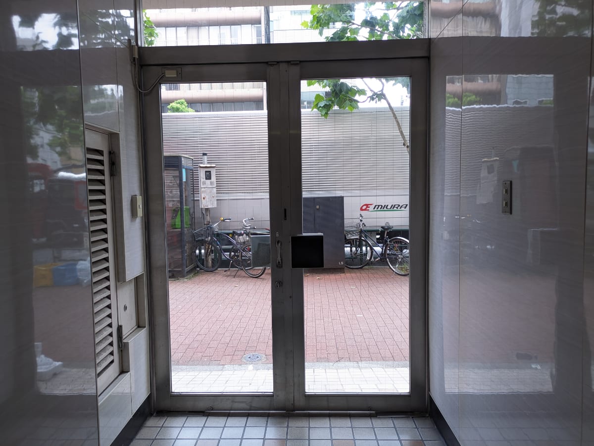v20251003033705/fresh/building/J00100389422_13