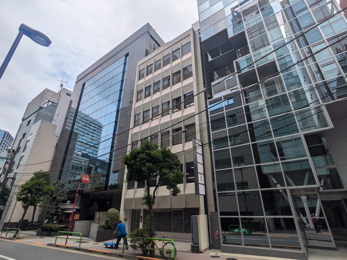 v20251003033705/fresh/building/J00100389529_5