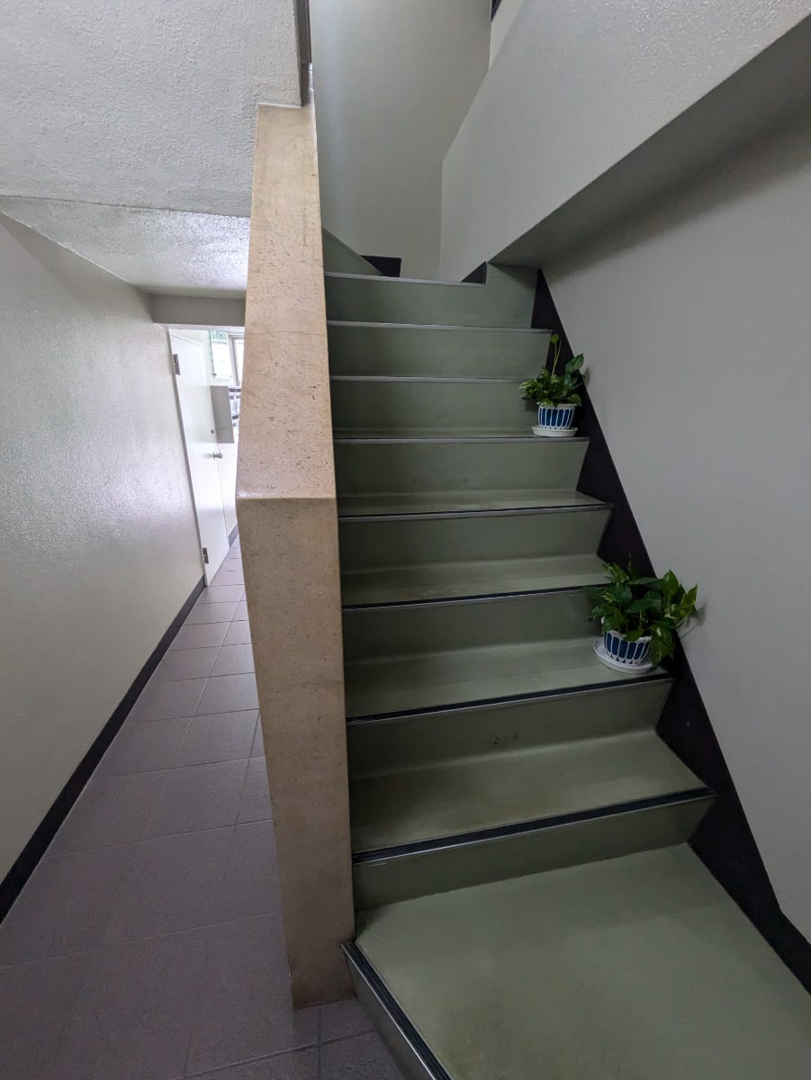 v20251003033705/fresh/building/J00100389529_8