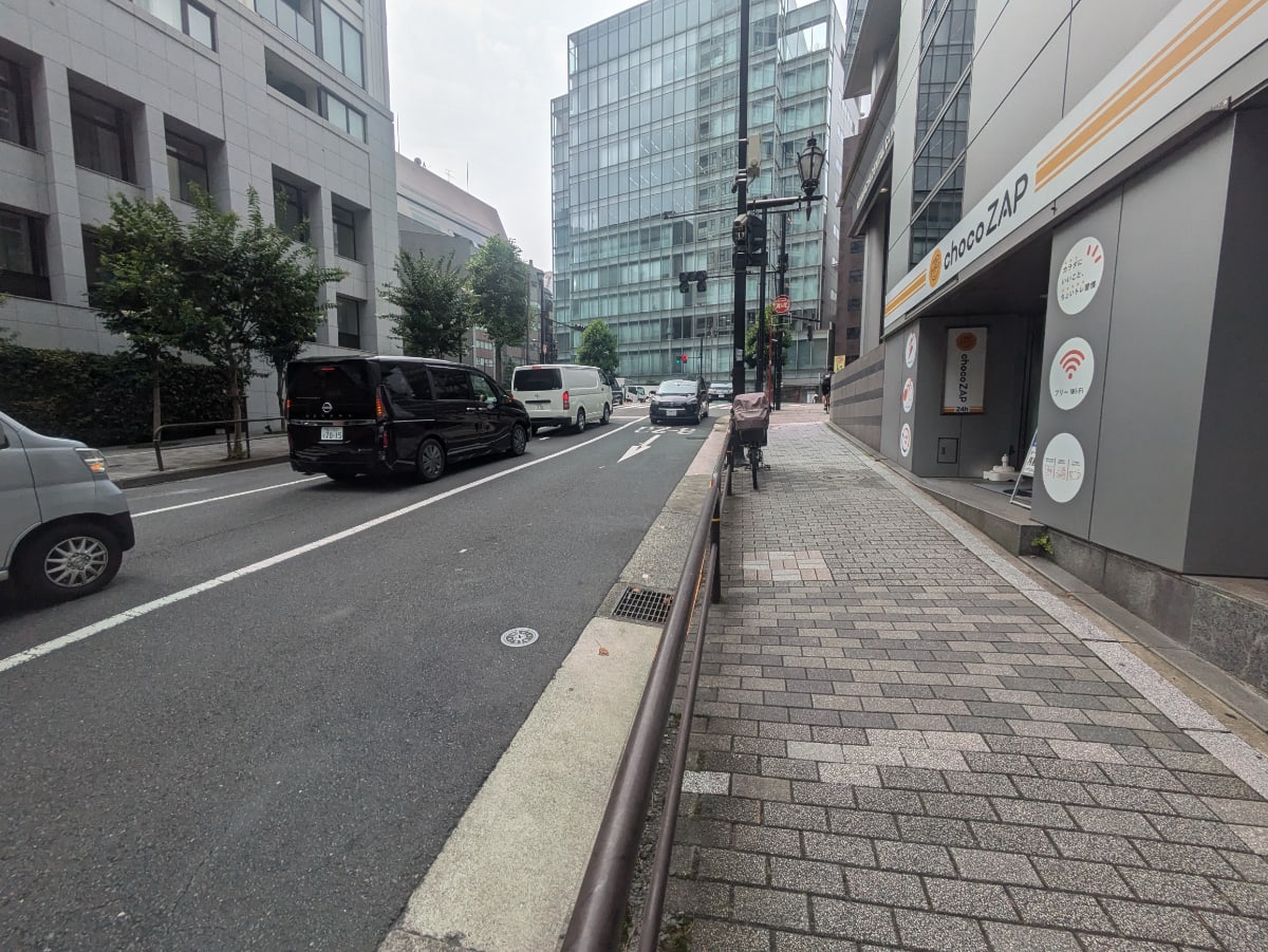 v20251003033705/fresh/building/J00100390226_17