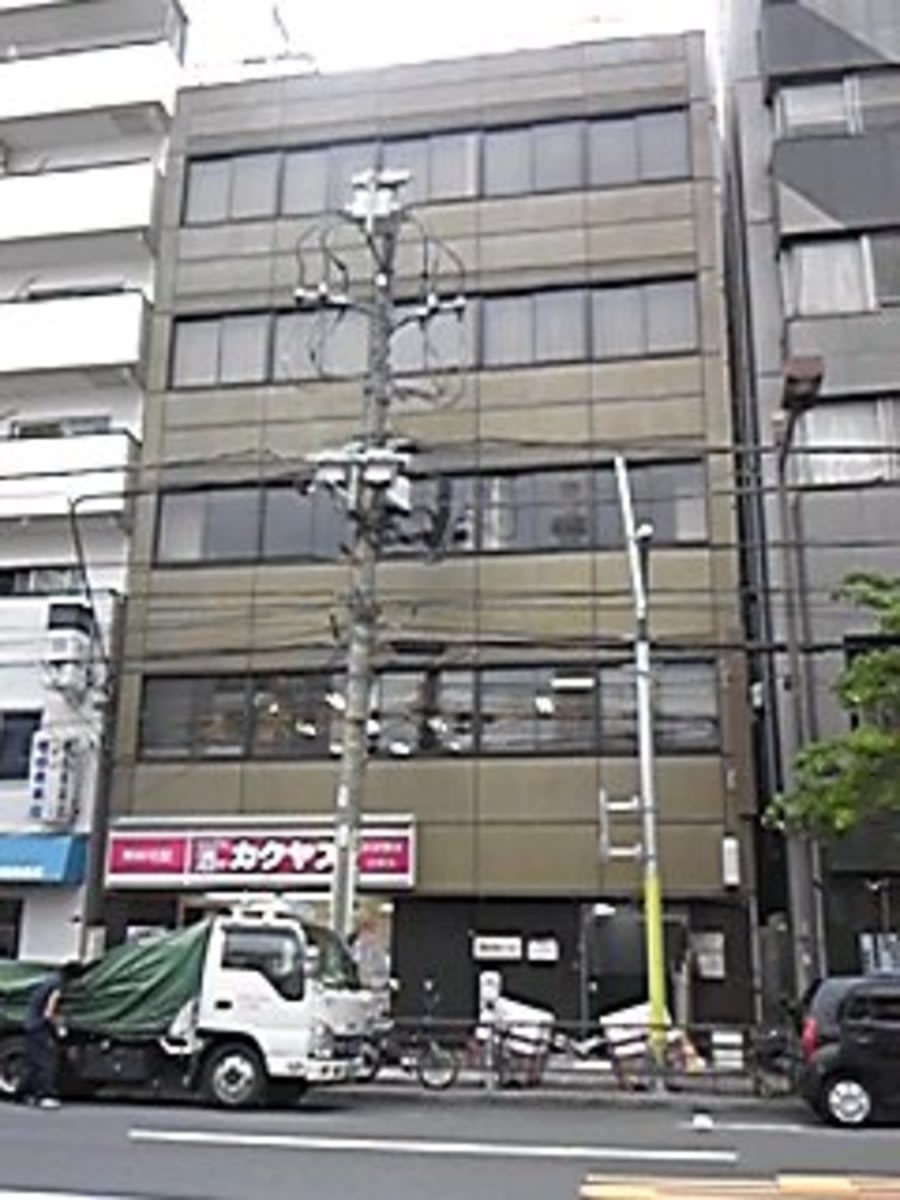 v20251003033705/fresh/building/J00100392733_1