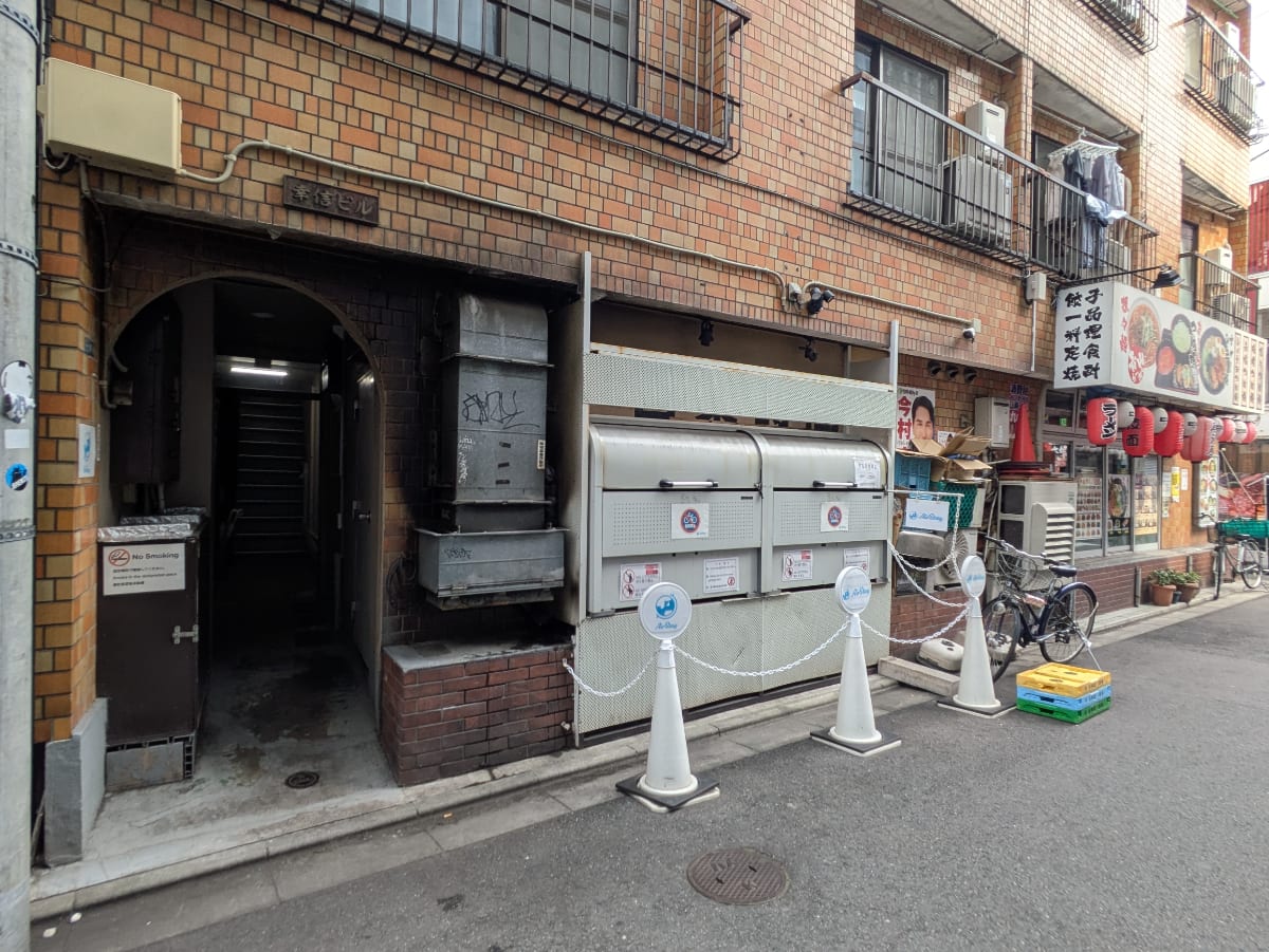v20251003033705/fresh/building/J00100393143_12
