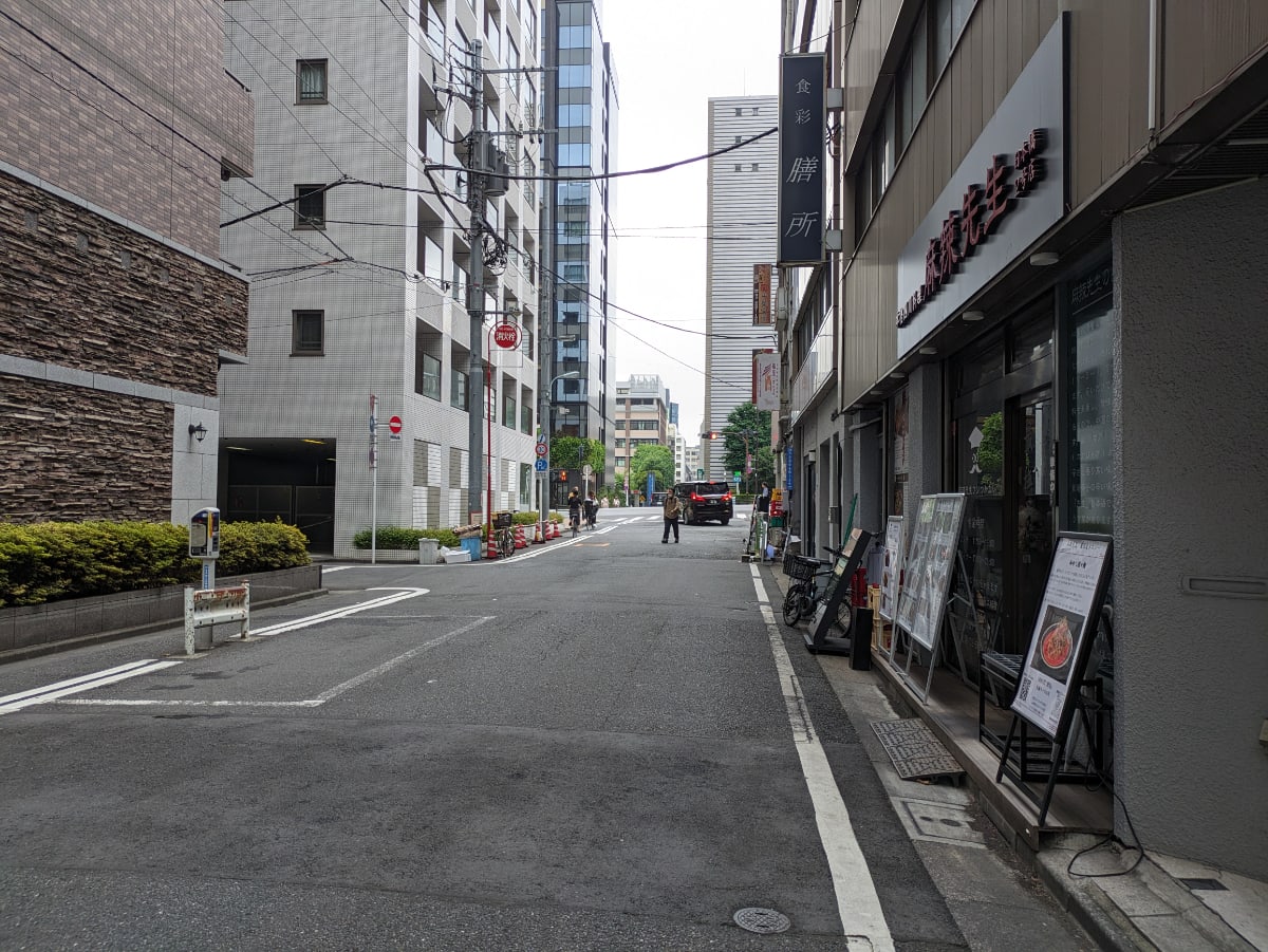 v20251003033705/fresh/building/J00100393605_13