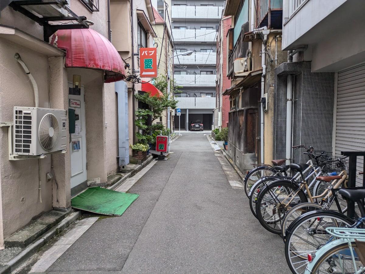 v20251003033705/fresh/building/J00100393699_2