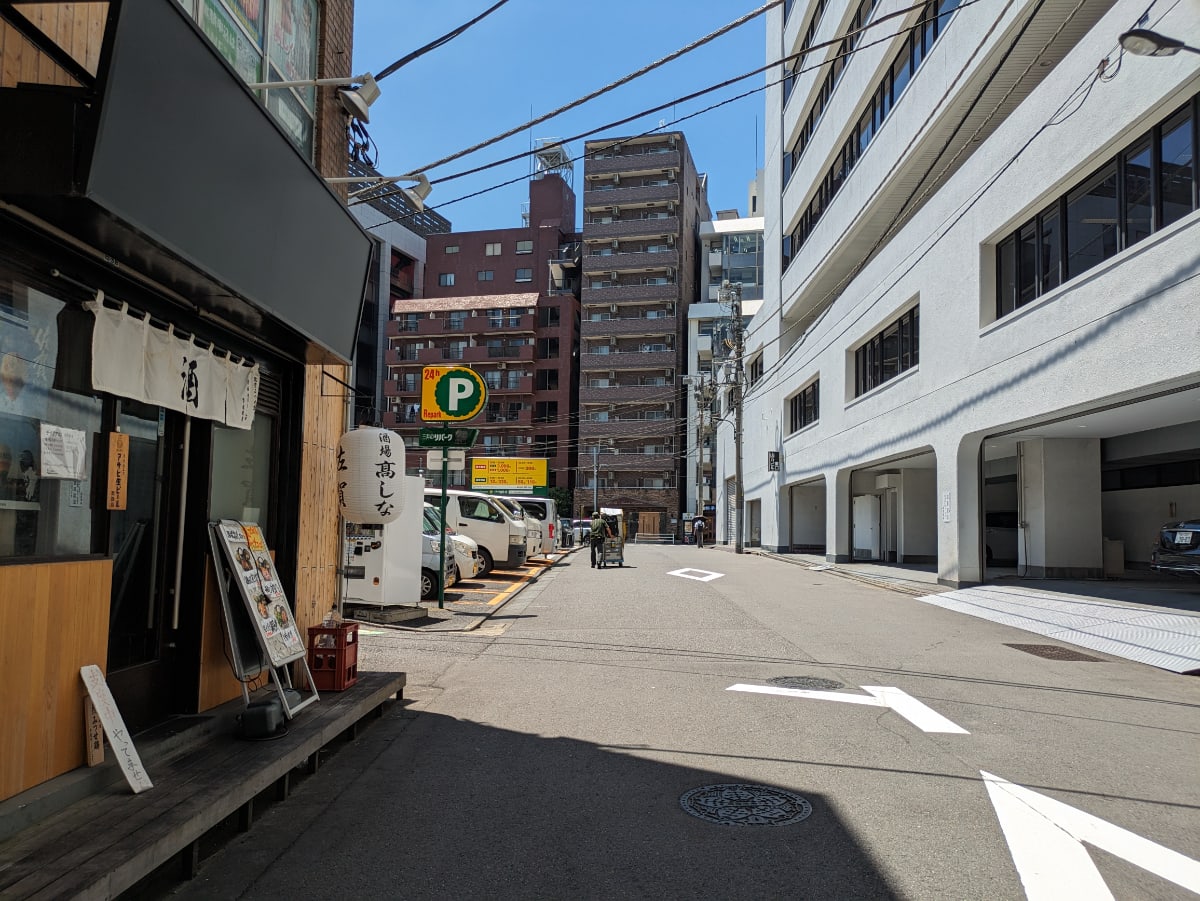 v20251003033705/fresh/building/J00100393963_17