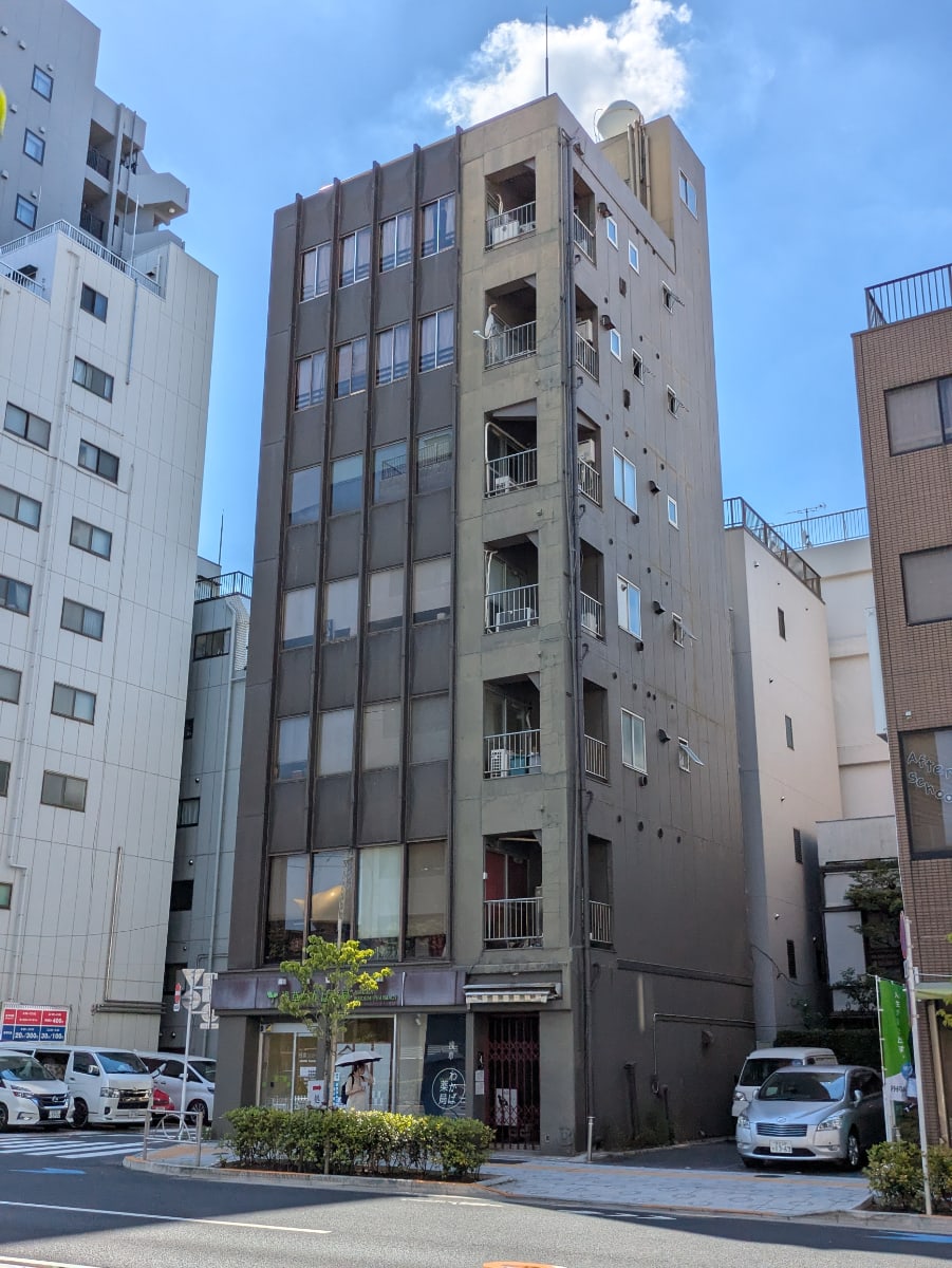 v20251003033705/fresh/building/J00100394175_8