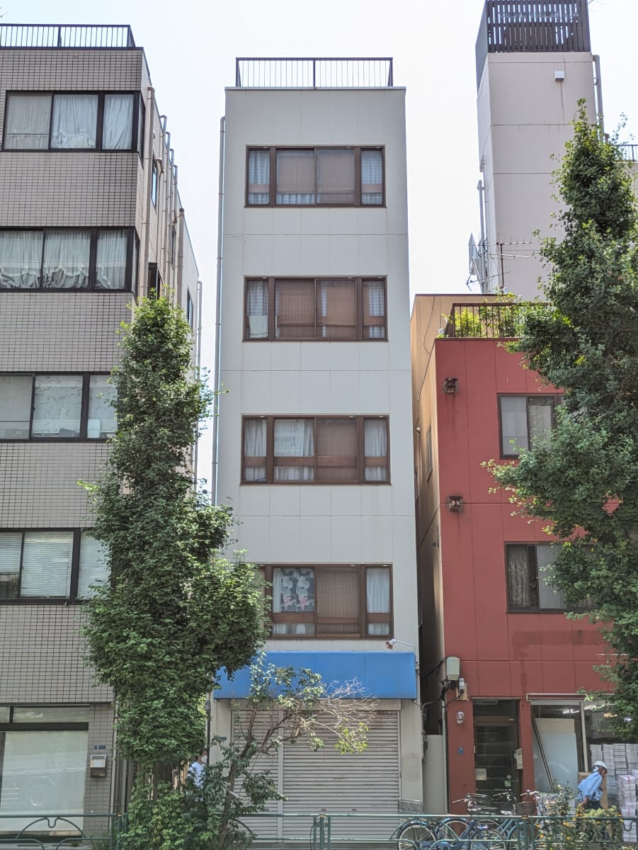 v20251003033705/fresh/building/J00100401379_1