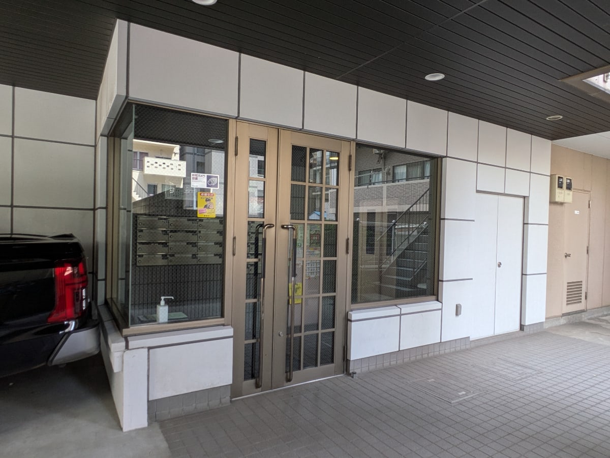 v20251003033705/fresh/building/J00100409061_12